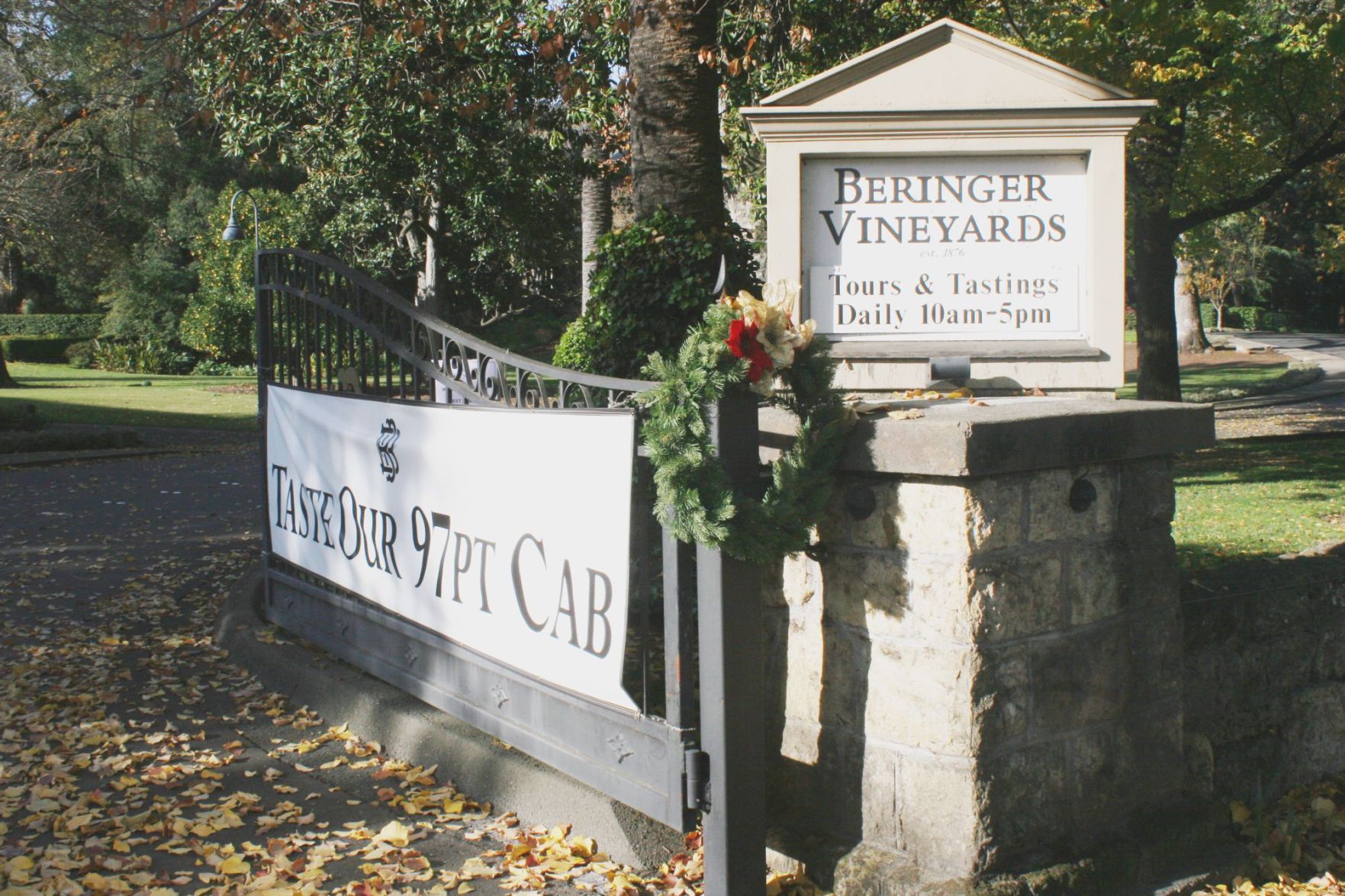 Beringer Vineyards entrance